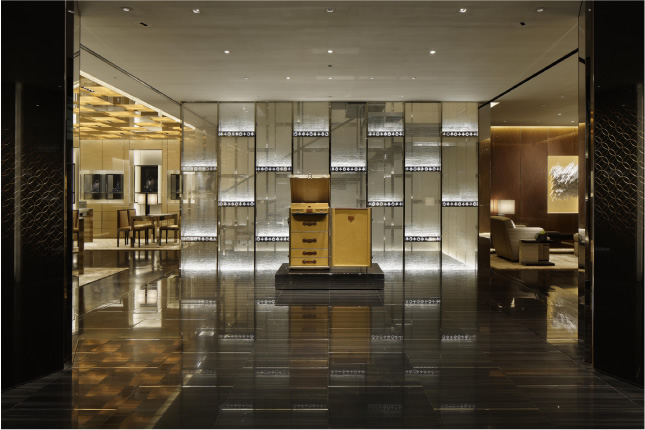 Louis Vuitton Opens in Ginza 