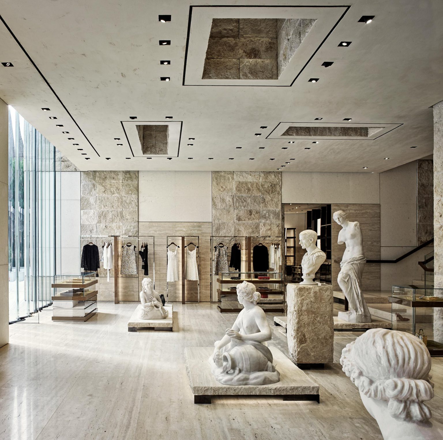 DOLCE & GABBANA MIAMI FACADE CURIOSITY