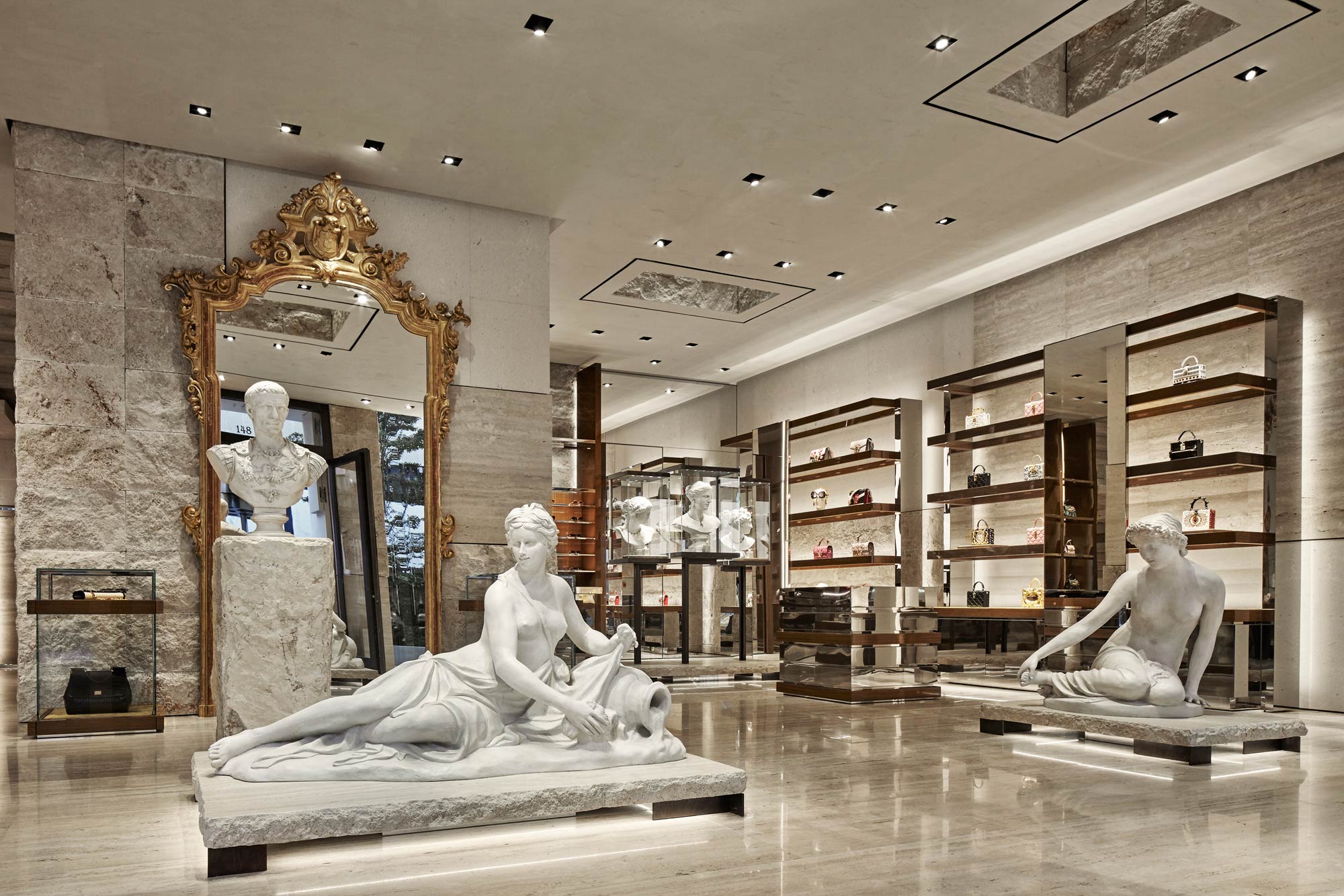 DOLCE & GABBANA MIAMI FACADE CURIOSITY