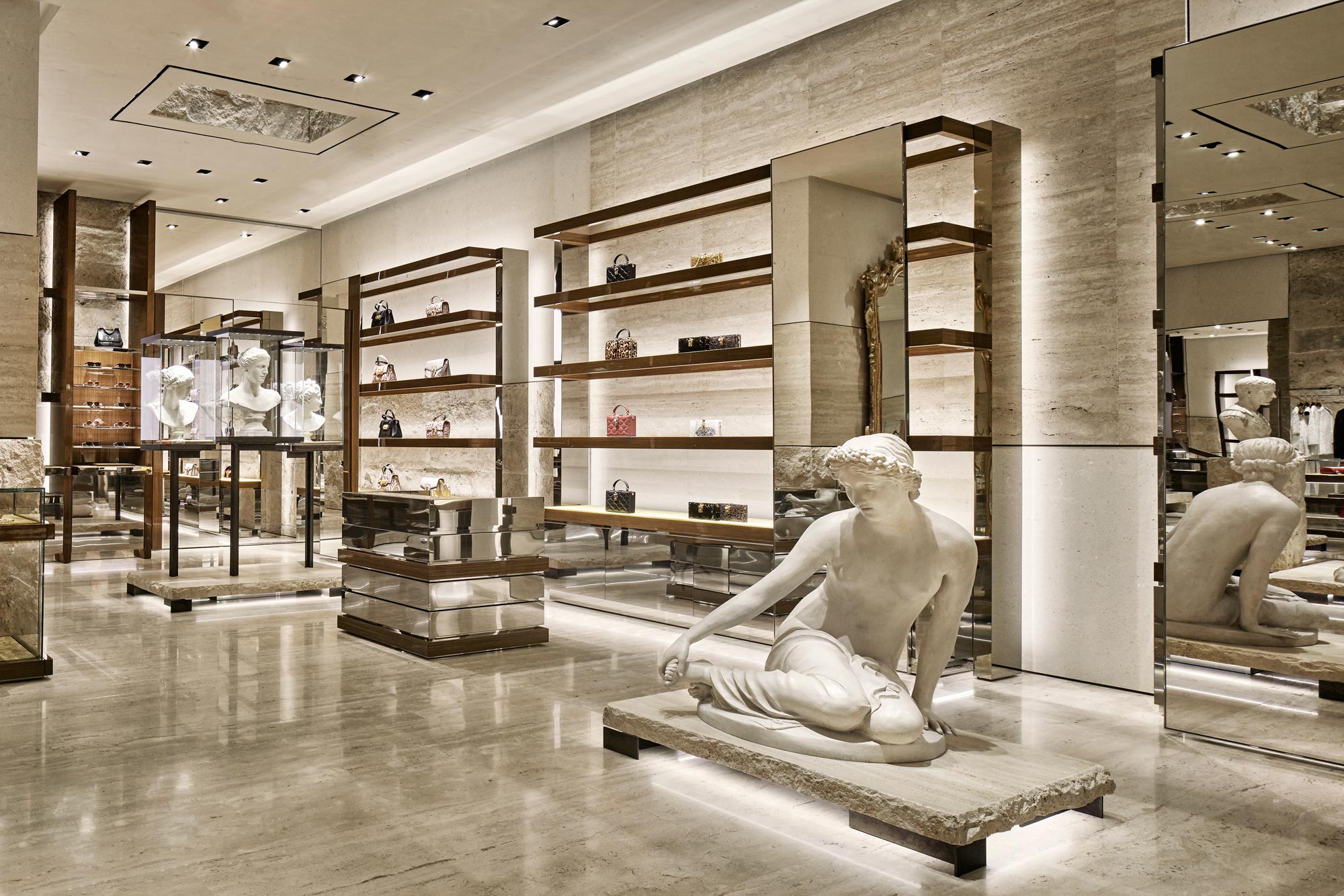 DOLCE & GABBANA MIAMI FACADE CURIOSITY