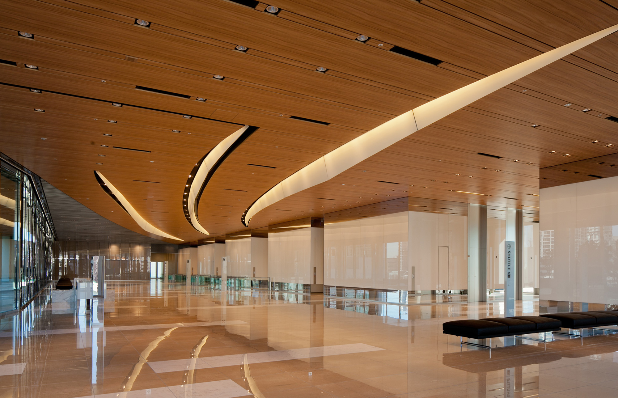 YOKOHAMA MITSUI BUILDING CURIOSITY