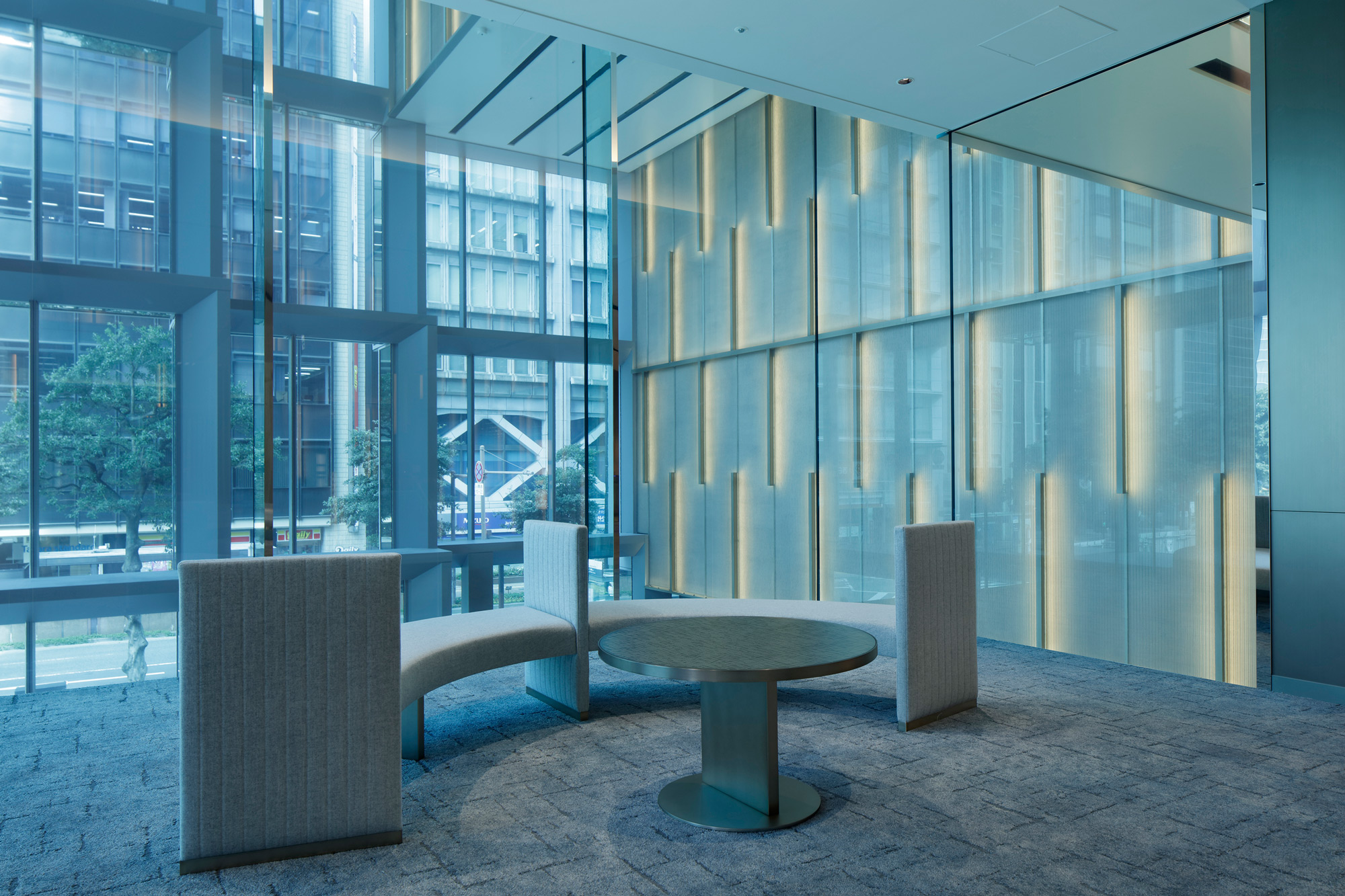 TENJIN BUSINESS CENTER FURNITURE | CURIOSITY